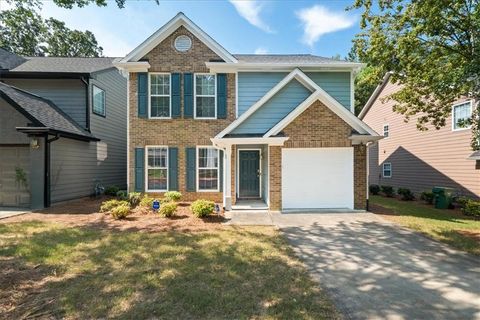 1424 GATES Circle SE Atlanta GA 30316