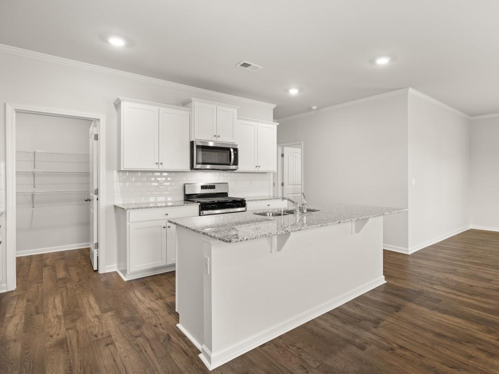 530 King Village, Braselton, Georgia image 3