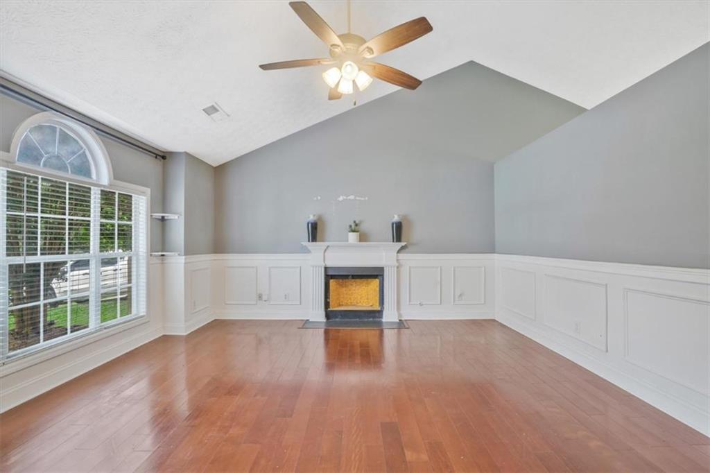 375 Shadetree Lane