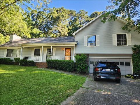 Homes For Sale - 287 Plantation Circle<br/> Smyrna, GA 30082