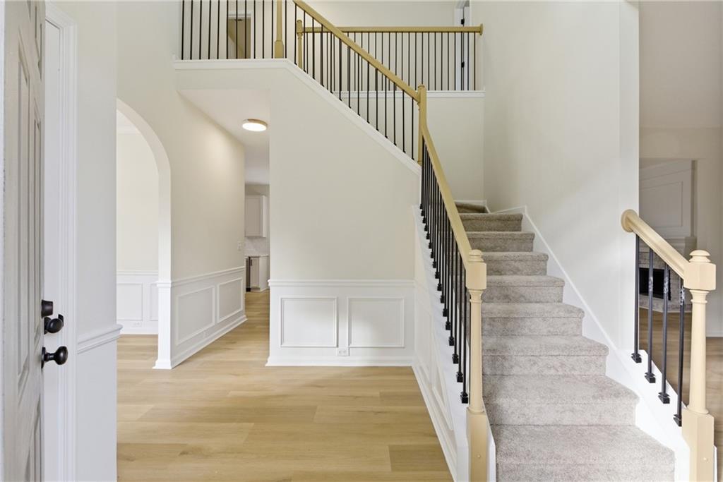 682 Mountain Oaks