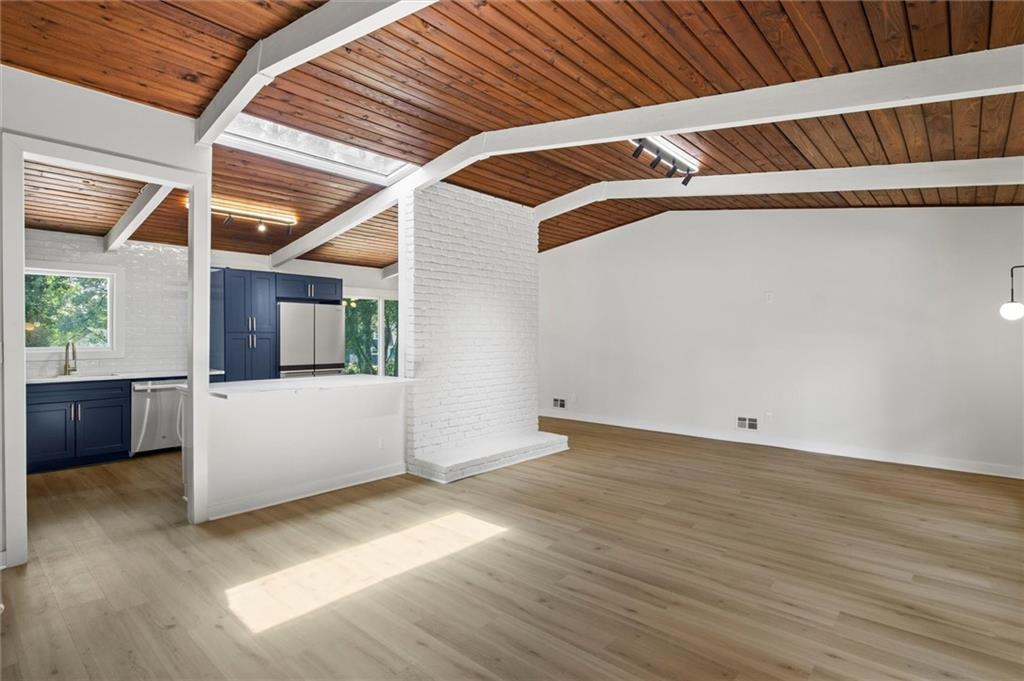 3333 Thornewood Drive