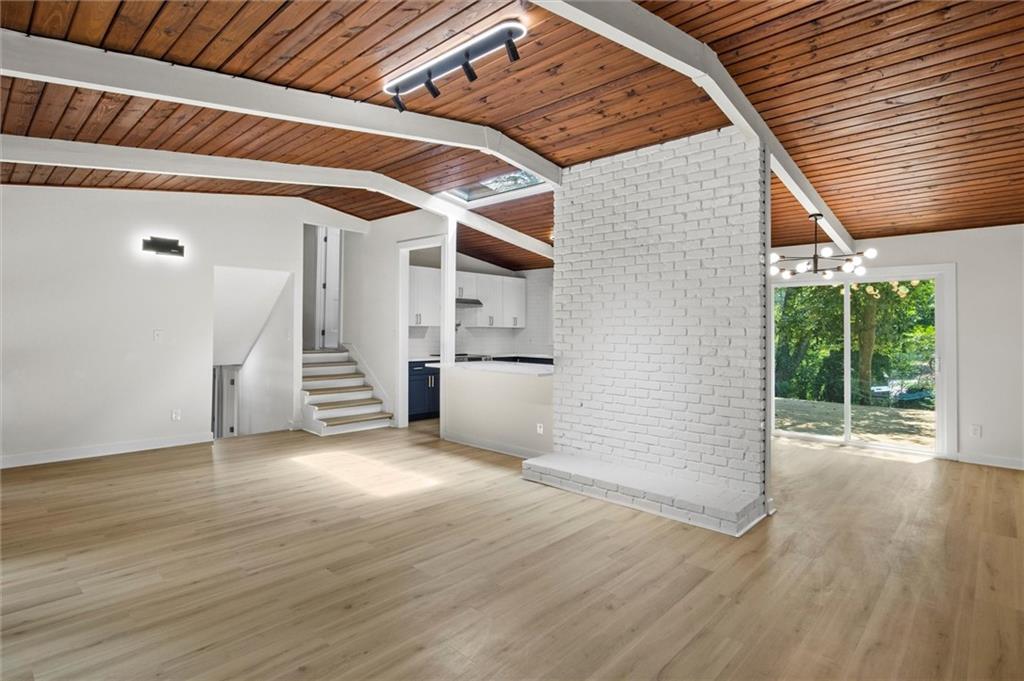 3333 Thornewood Drive