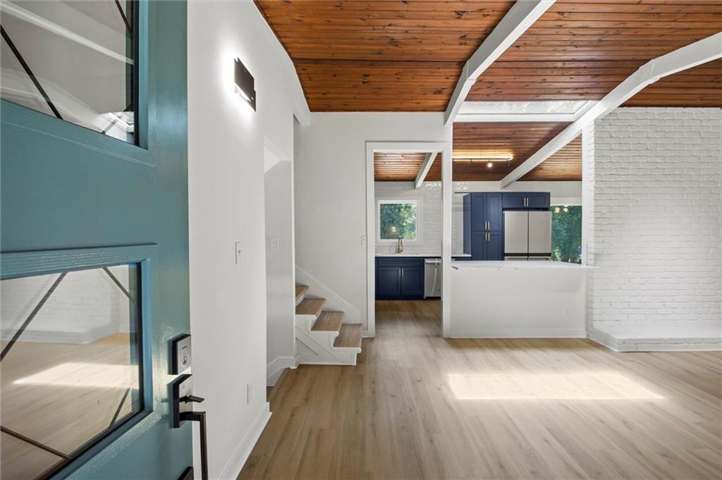 3333 Thornewood Drive