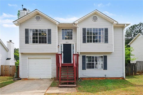 Homes For Sale - 5891 Crescent Ridge Court<br/> Lithonia, GA 30058