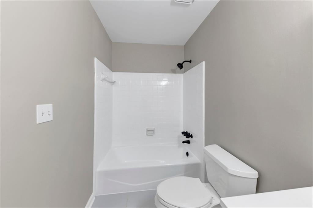 Creekside Oaks - Residential