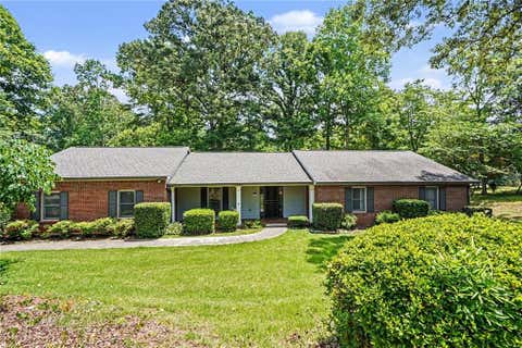 Homes For Sale - 100 Springridge Court<br/> Fayette County, Peachtree City, GA 30269