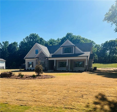 Homes For Sale - 947 Lake Varner Drive<br/> Covington, GA 30014