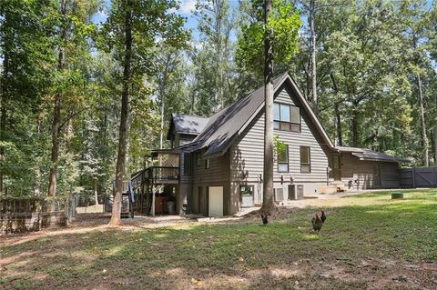 A home in Powder Springs