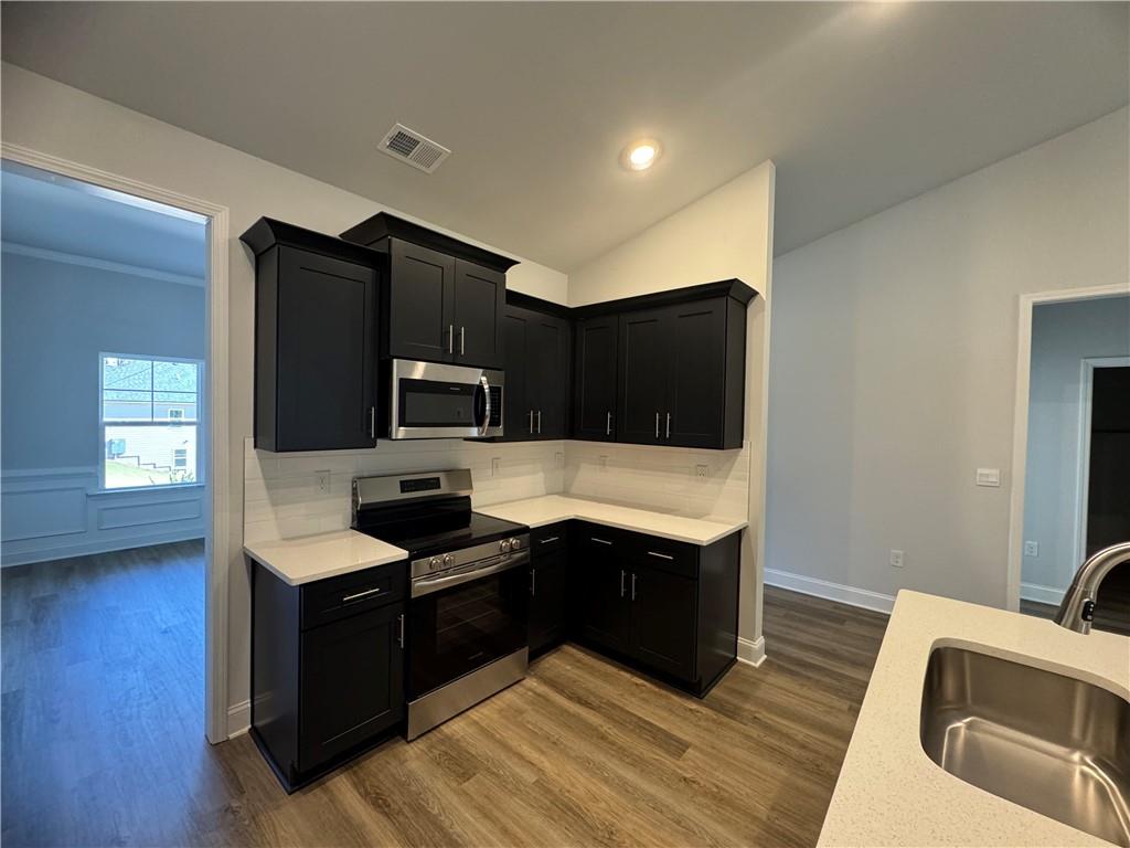 562 Walnut Creek Parkway