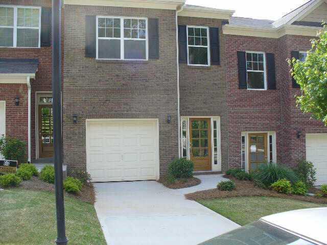 BEAUTIFUL NEW MONTICELLO PLAN IN GATED COMMUNITY. CORNER FIREPLACE W/OUTLET FOR FLAT SCREEN TV. LARGE OWNER'S SUITE. UNIQUE LOFT AREA PERFECT FOR COMPUTER STATION. 2ND BEDROOM WITH PRIVATE BATH! LOVELY POOL WITH CABANA. MONTHLY FEE INCLUDES POOL, LANDSCAPE MAINTENANCE AND YEARLY TERMITE BOND.