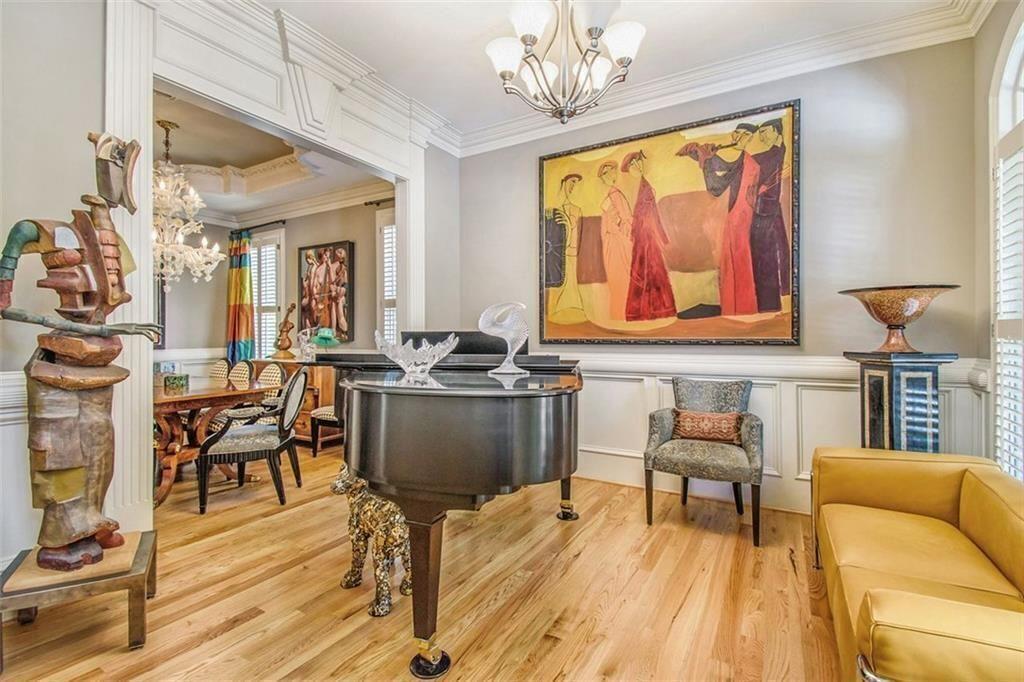 2672 Brickell Square