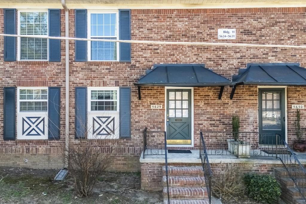 Charleston Square - Residential