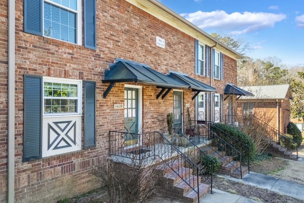 Charleston Square - Residential