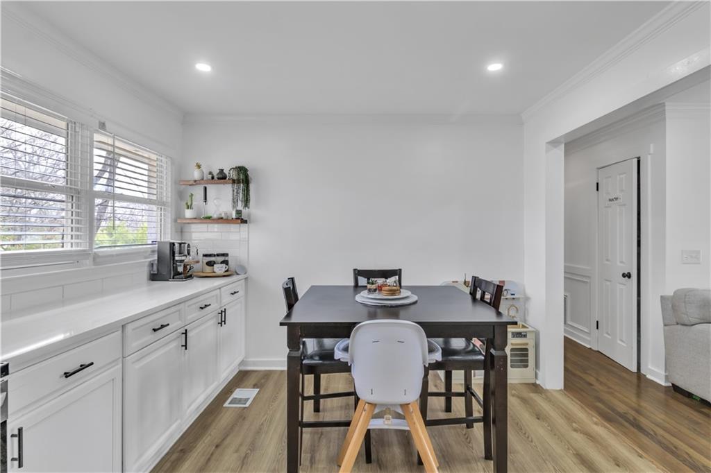 1063 Mountain View Road NW