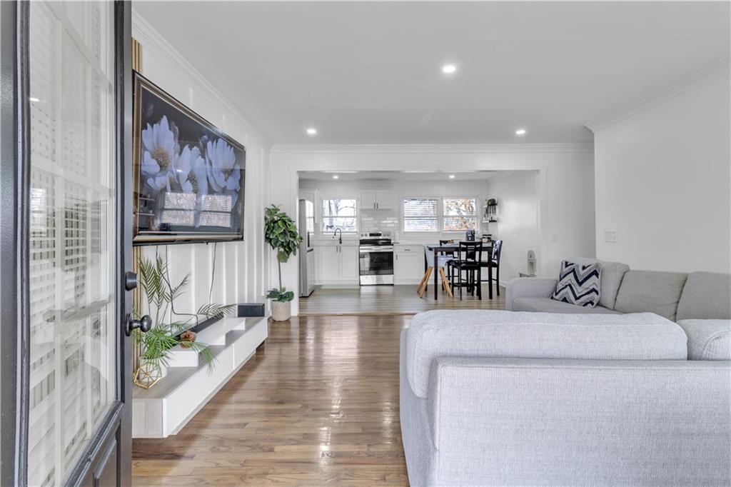 1063 Mountain View Road NW