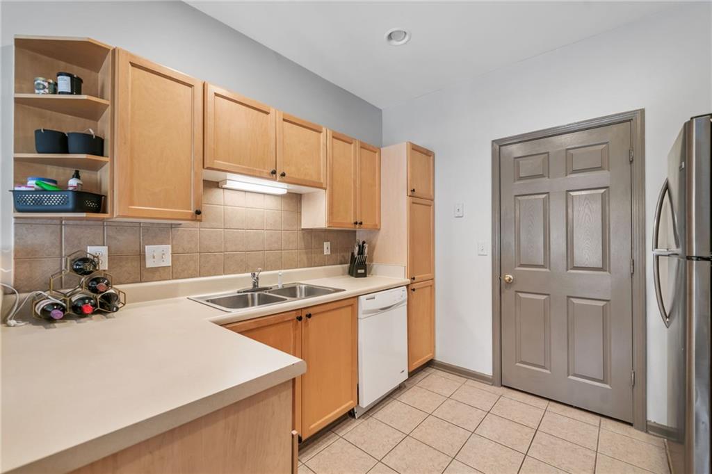 The Crossings of Towne Lake - Residential