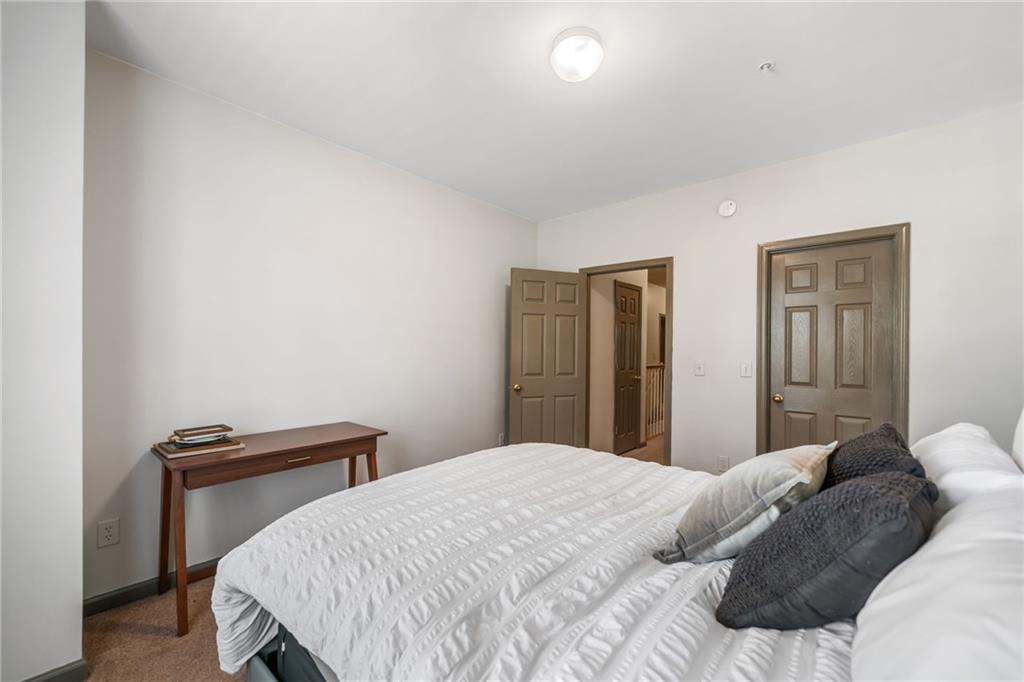 The Crossings of Towne Lake - Residential