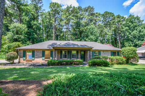 Homes For Sale - 1397 Ridgewood Drive<br/> Lilburn, GA 30047