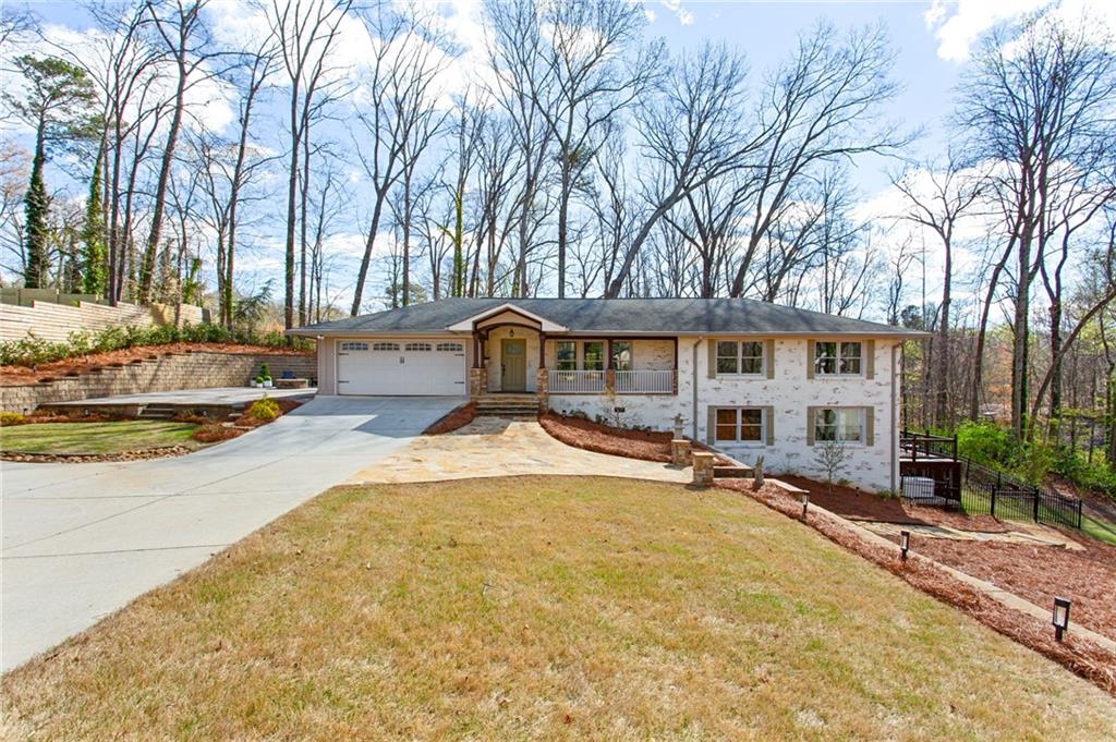 3711 Hickory Circle SE