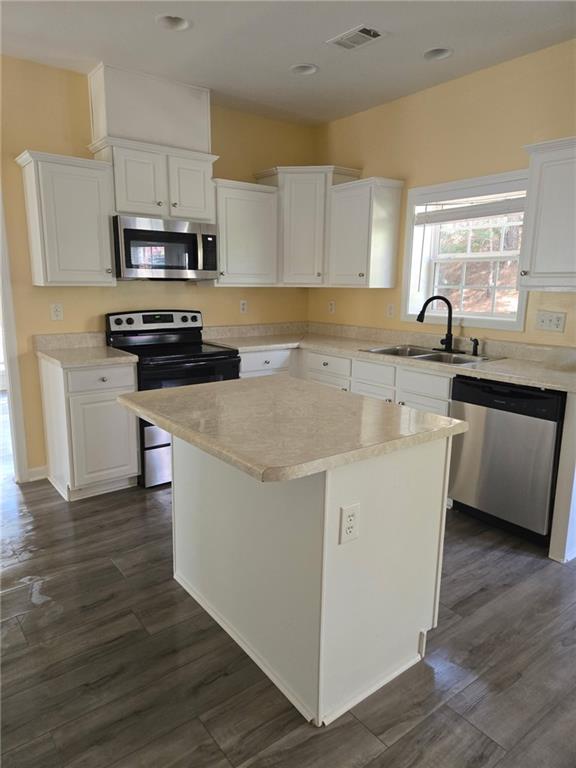 4542 Elsinore Circle