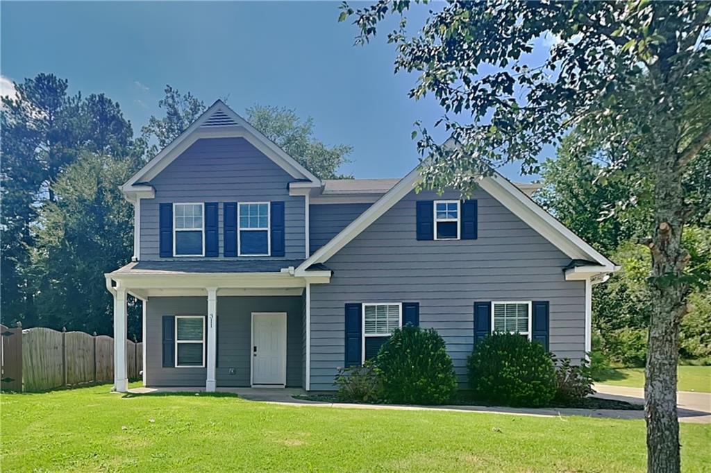 Charming 4 bed, 2.5 bath, 1,722 sqft home in Acworth! Open kitchen concept with updated counters and a spacious living room. Primary suite with attached bathroom. Spacious backyard, great for gatherings! Pets accepted on a case by case basis. Additional admin fees apply. The Fireplace is decorative. Schedule your showing today! This home is as-is.
LEASE TERM:1-2 years
This home may be located within a Homeowners Association (HOA) community. If so, residents will be responsible for adhering to all HOA rules and regulations. Please contact your agent or landlord's agent for more information.