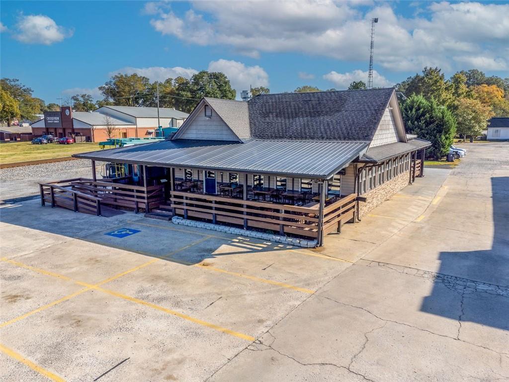 406 N PIEDMONT Avenue