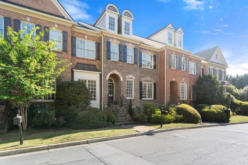 594 Parkside Village