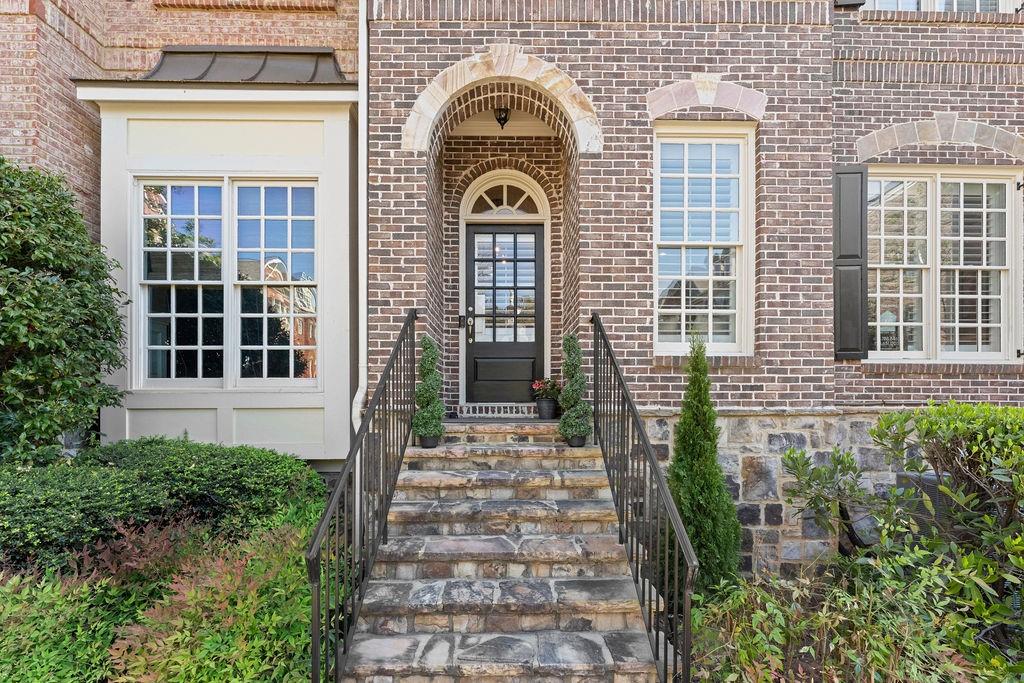 594 Parkside Village