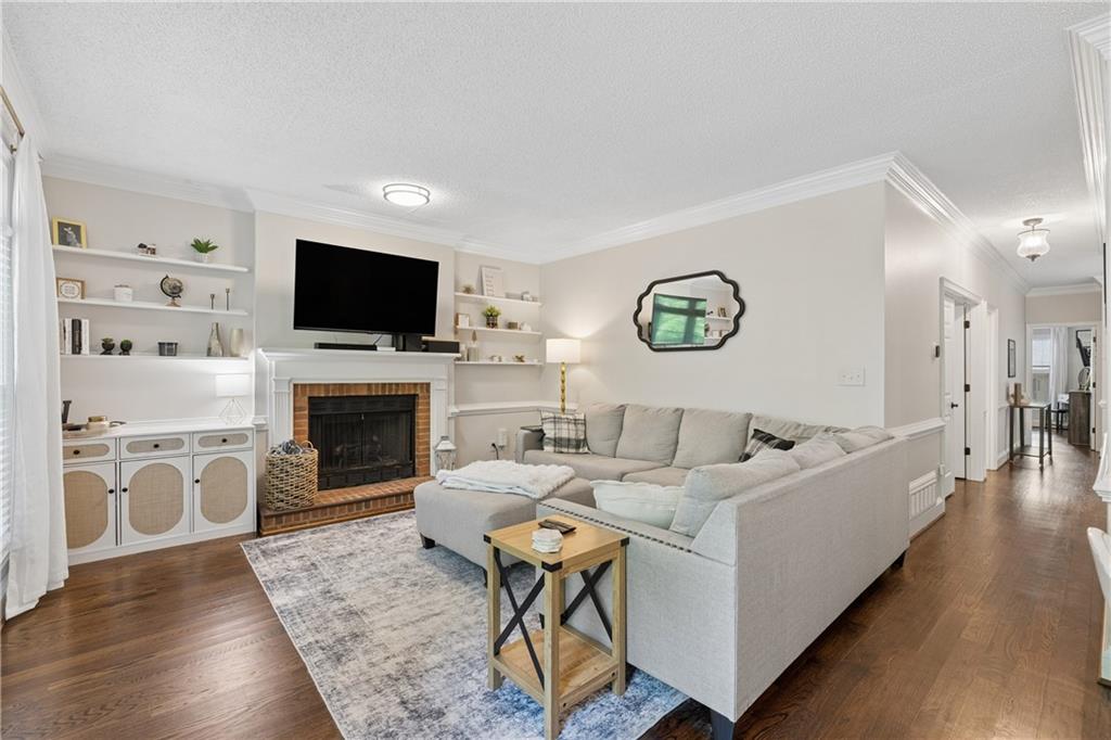 100 Weatherburne Drive