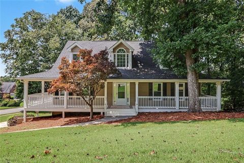 Homes For Sale - 715 Maggie Mae Lane<br/> Lawrenceville, GA 30045