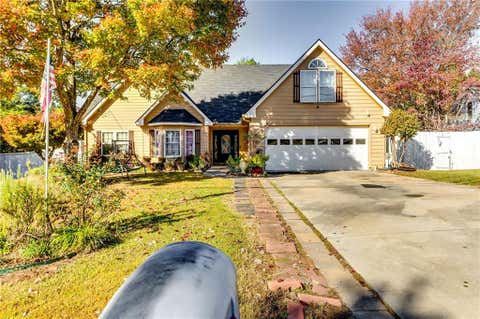 Homes For Sale - 1245 Shamrock Hill Circle<br/> Loganville, GA 30052