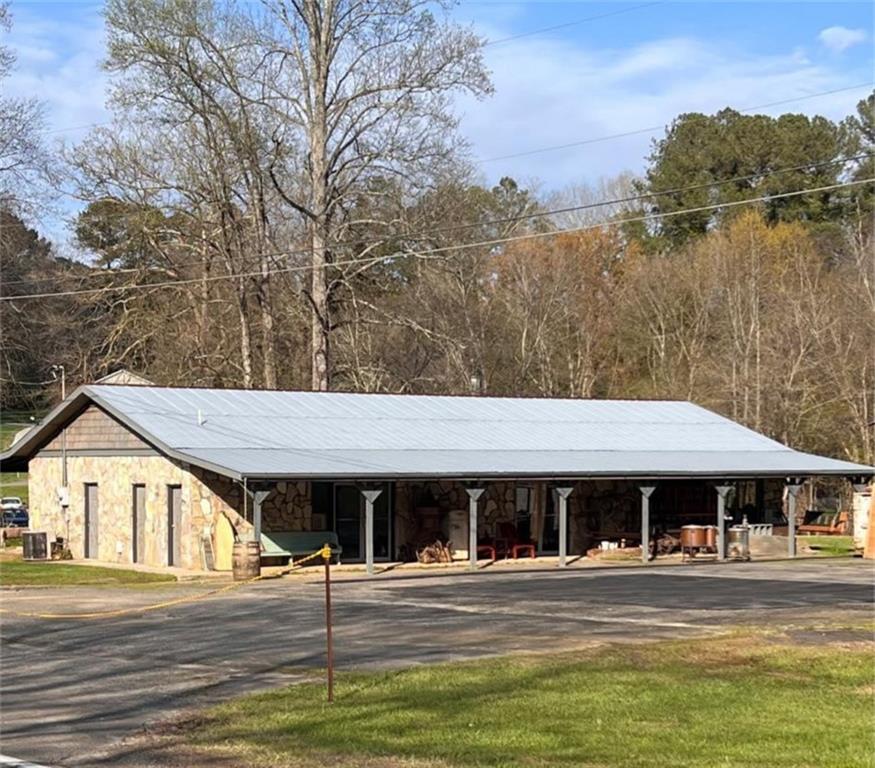 4645 Highway 136 W