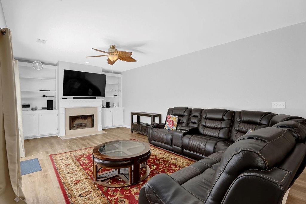 2238 Roseberry Lane