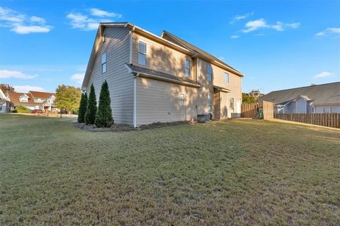 A home in Adairsville