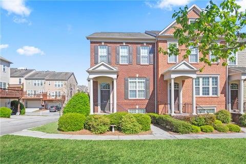 Townhouse For Sale - 4802 Seldon Way<br/> Smyrna, GA 30080