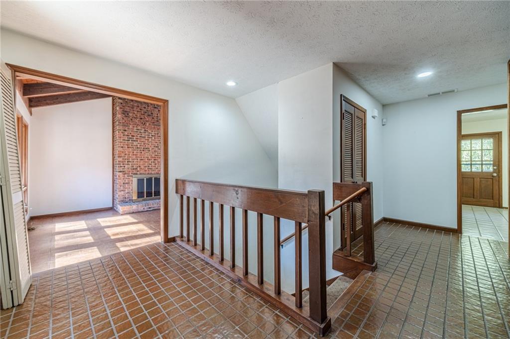 2612 Country Club Drive SE