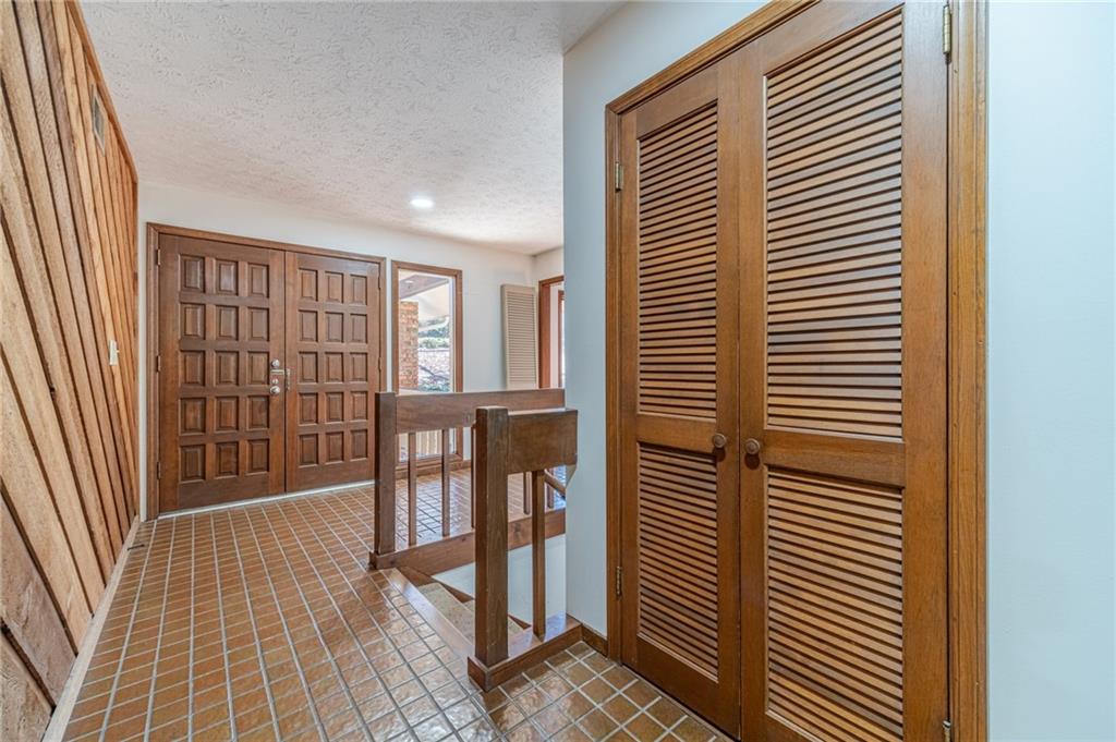 2612 Country Club Drive SE