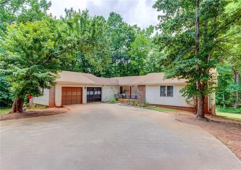 A home in Mcdonough