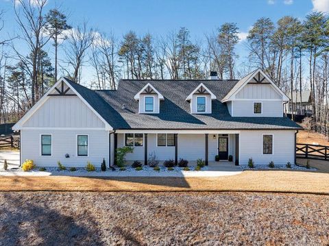 Homes For Sale - 6011 Tradewinds Cove<br/> Gainesville, GA 30506