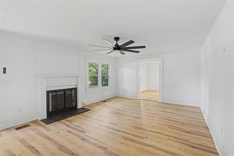 107 W Fairmount Avenue