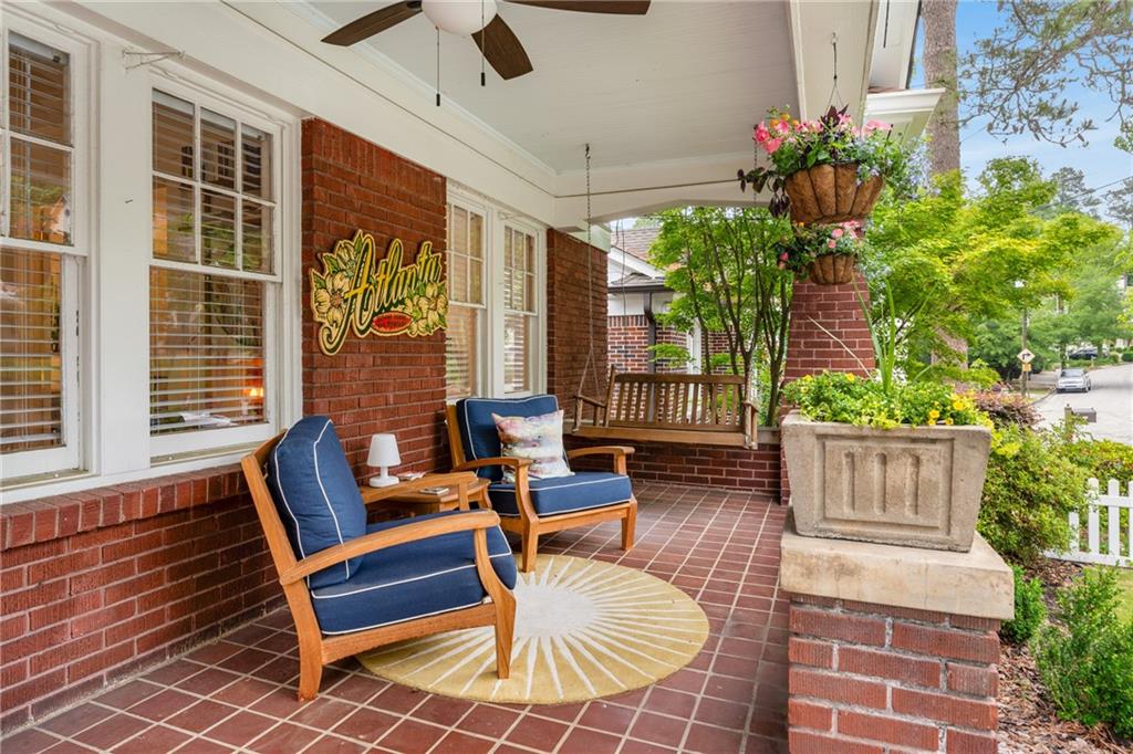 2424 Glenwood Drive, Atlanta, Georgia image 2