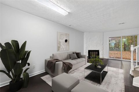 Townhouse For Sale - 6716 Colchester Place<br/> Norcross, GA 30093