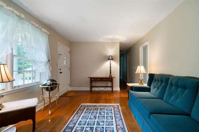 5839 Darry Circle