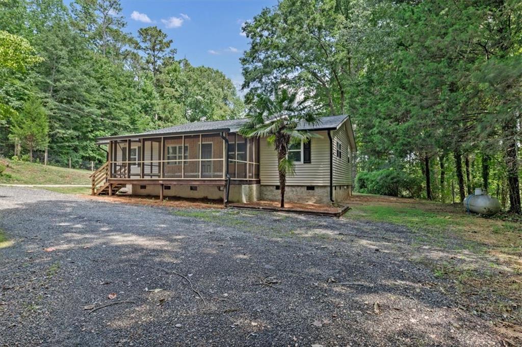 400 Wyldewoode Drive