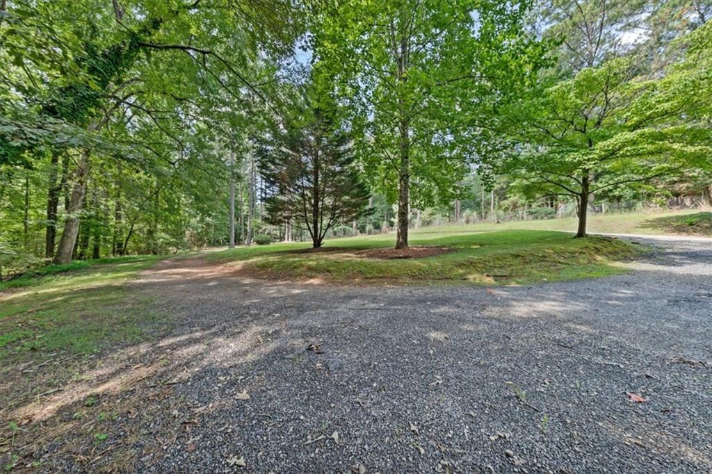 400 Wyldewoode Drive