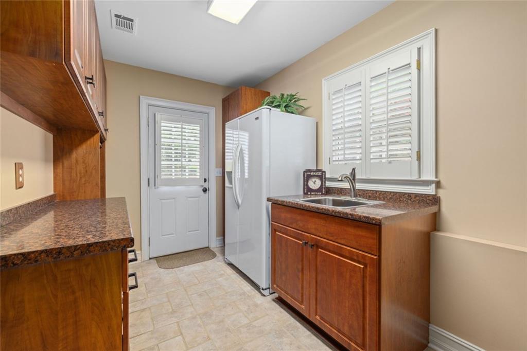 454 Langley Oaks Drive, Marietta, Georgia image 43