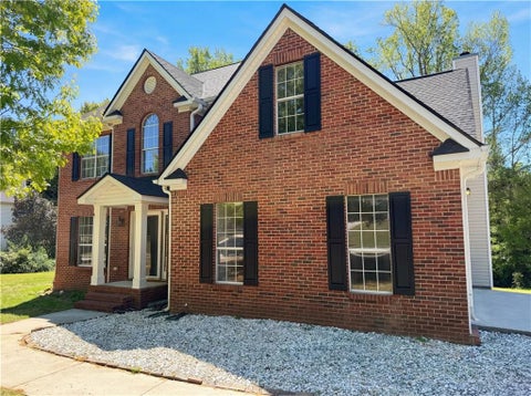 Homes For Sale - 3001 Garland Way<br/> Conyers, GA 30094