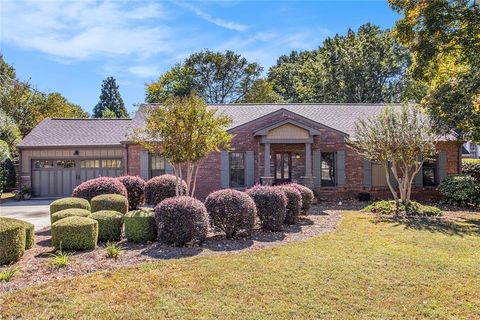 Photo of 335 Stonebridge Trail, Roswell, GA 30075 (MLS # 7669747) Photo of 335 Stonebridge Trail, Roswell, GA 30075 (MLS # 7669747)
