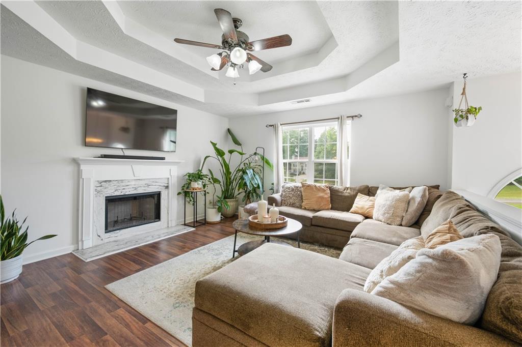 3425 One Horse Lane